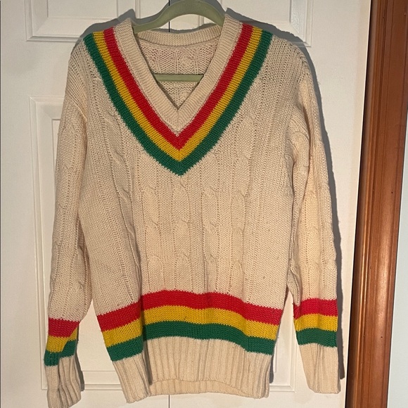 Multicolor V-Neck Cable Knit Sweater - Picture 3 of 6